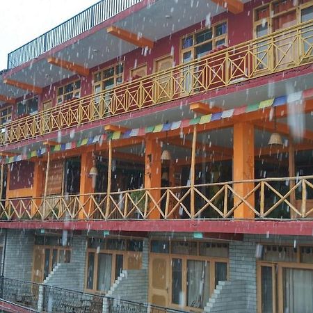 Rasta Cafe And Lodge Manali  Exterior photo