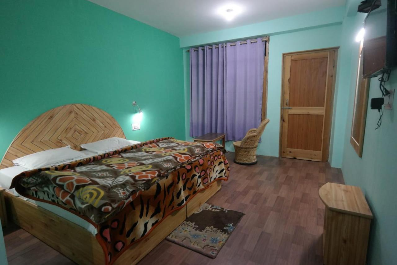 Rasta Cafe And Lodge Manali  Exterior photo